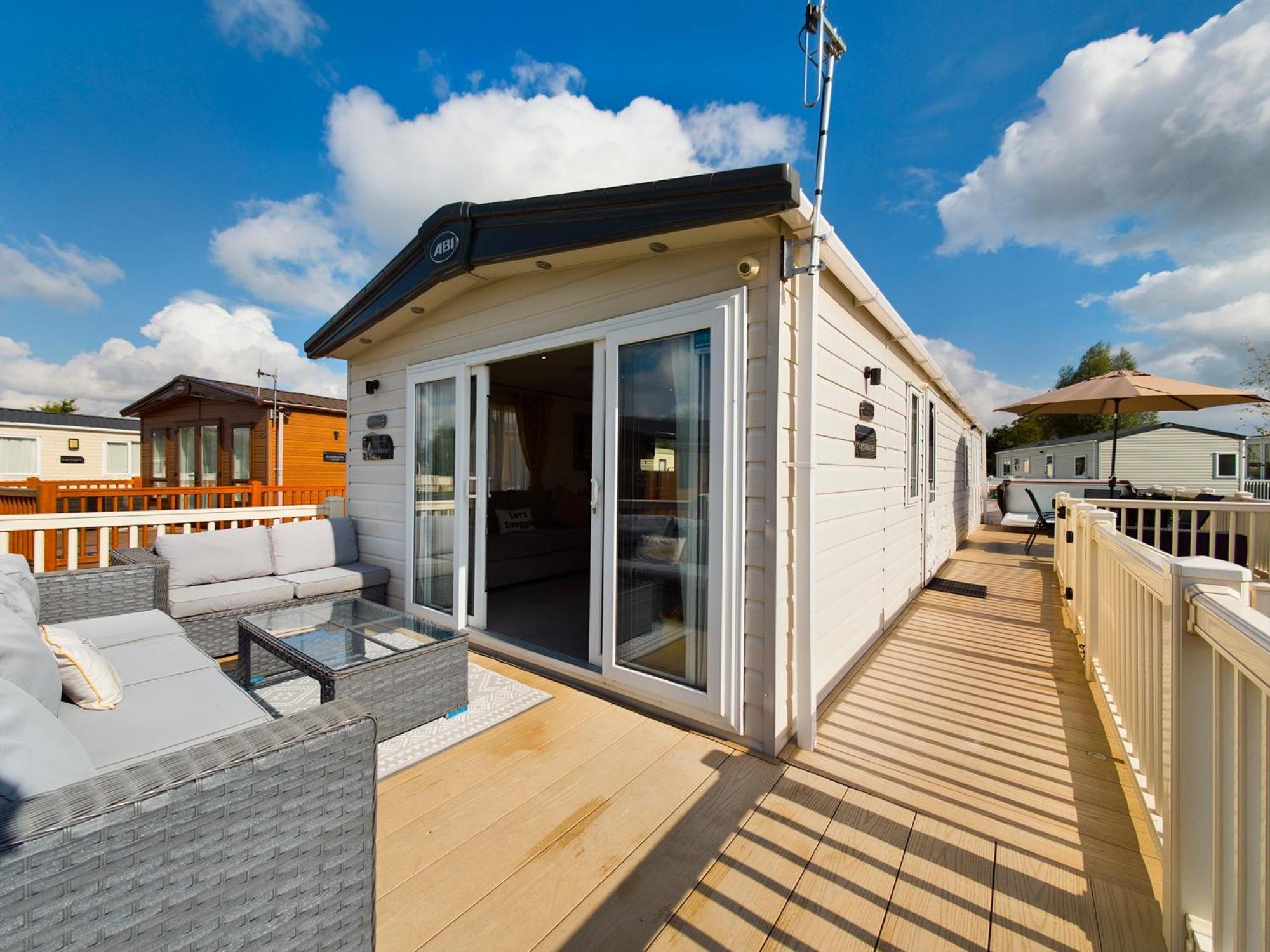 Tattershall Lakes Mini Breaks - Osprey Rise Hotel Exterior photo